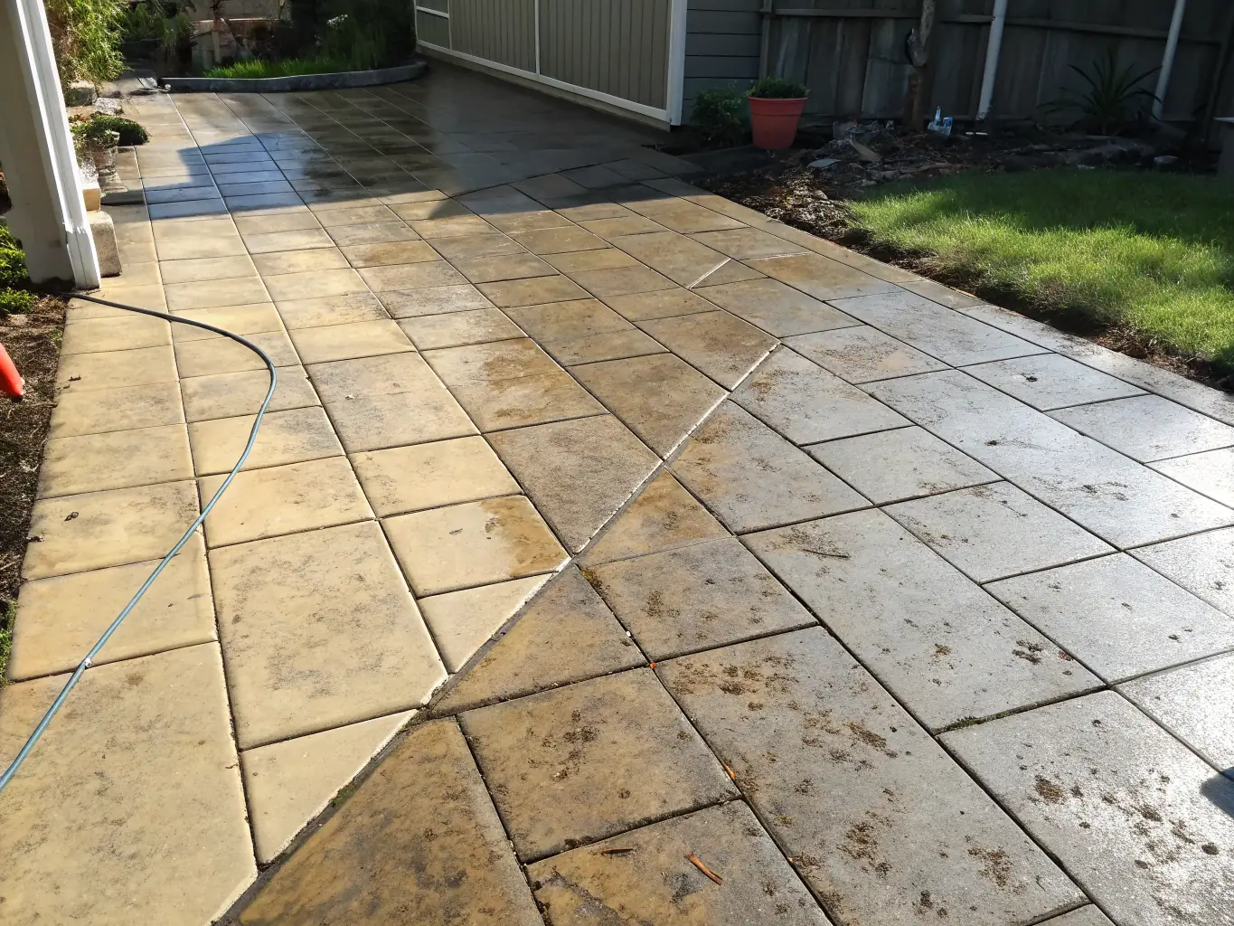 A side-by-side comparison showing a surface before and after cleaning and impregnation with Kärcher and Soudal products. The difference in cleanliness and protection is clearly visible.